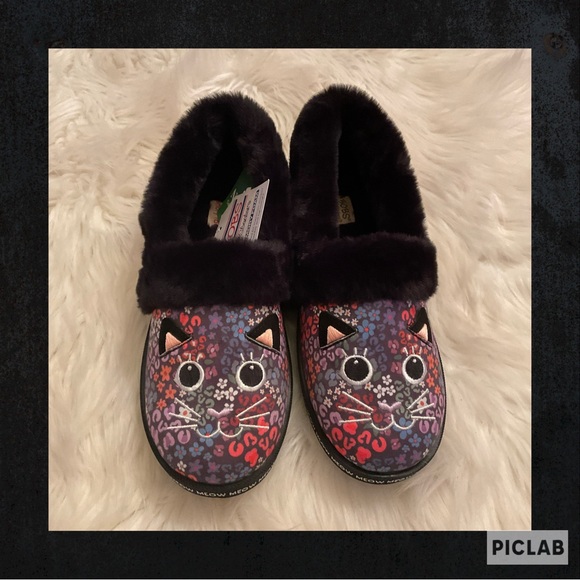 BOBS from Skechers Shoes Bobs By Skechers Too Cozy Cat Slippers Slip On Shoes Nwt Size 85 Poshmark